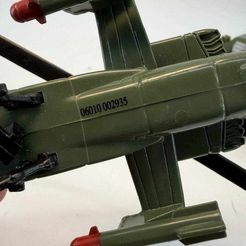 Maisto AH-64 Apache‎ Helicopter Diecast Model 7in United States Army Green Tank